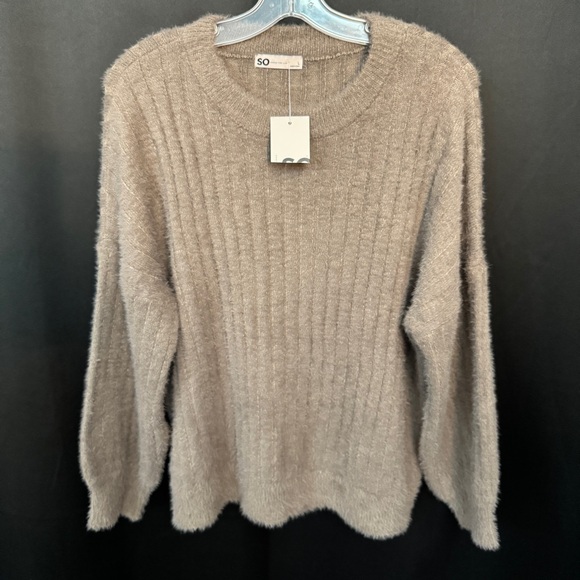 Sweaters - NEW Women’s L Beige Ribbed Knit Sweater Cozy Soft Pullover Neutral Fall Winter